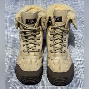 Ugg Adirondack Boots Sand Size 8 GUC!